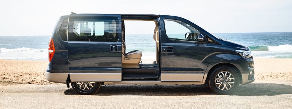 Hyundai deals imax minivan